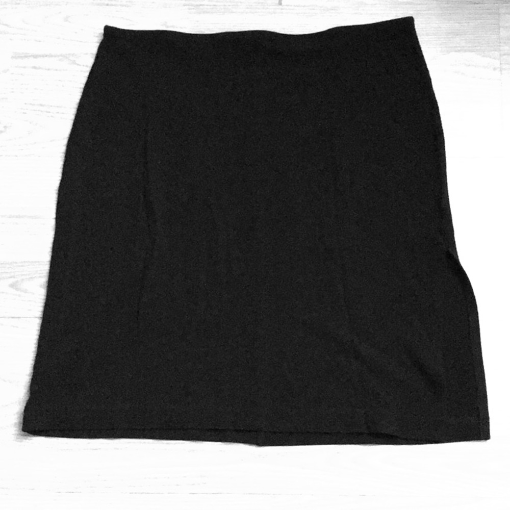 Classic Black GAP Skirt